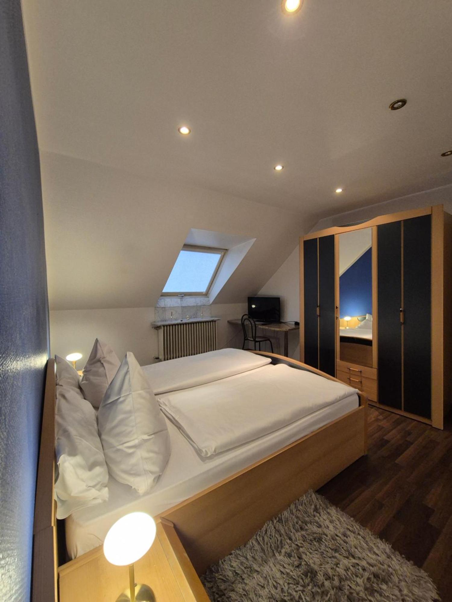 Hotel Am Schenkelberg Saarbrücken Zewnętrze zdjęcie