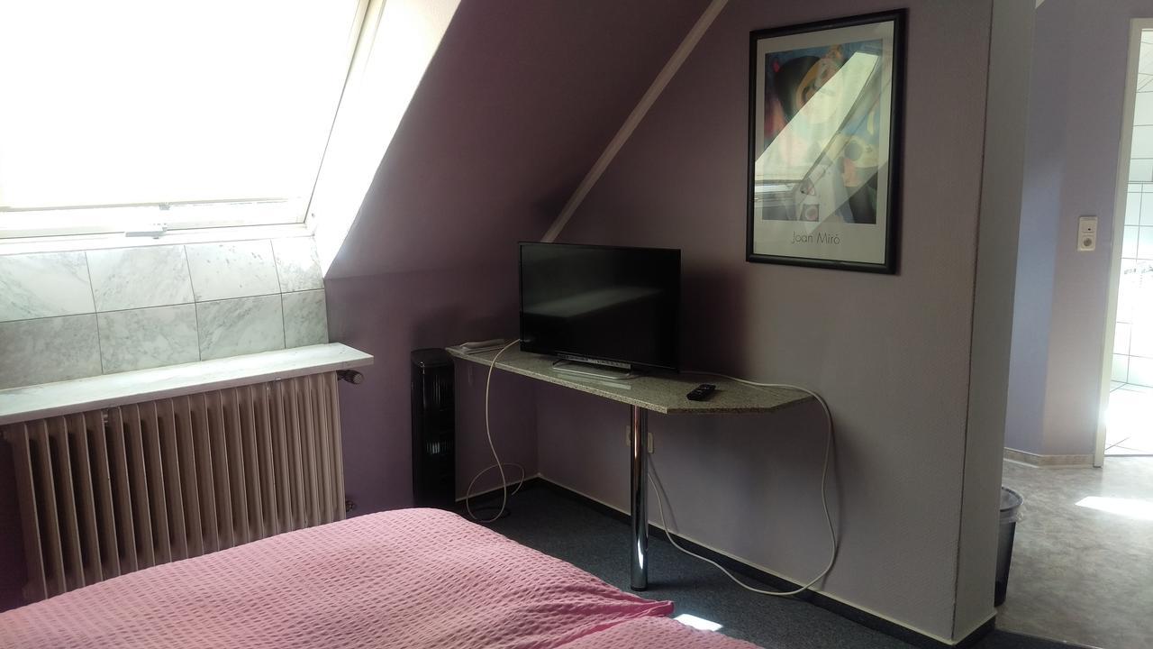 Hotel Am Schenkelberg Saarbrücken Zewnętrze zdjęcie